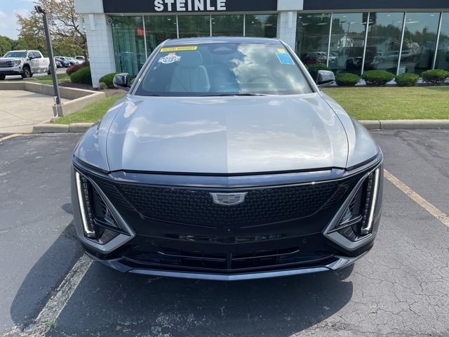 2024 Cadillac Lyriq Sport photo 3