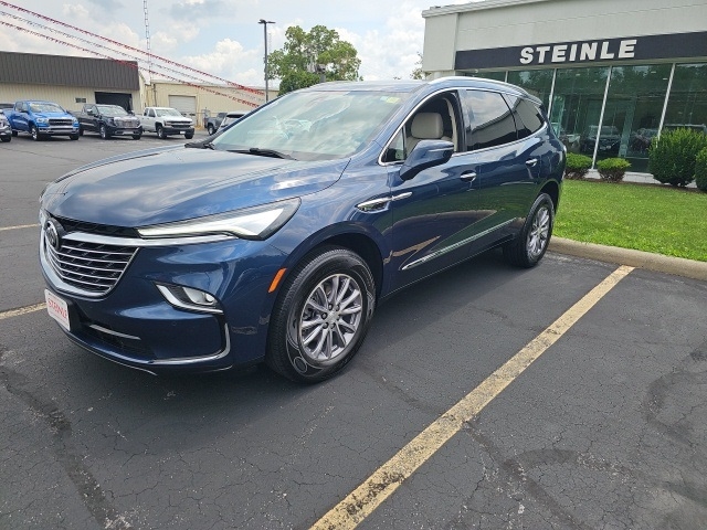 2022 Buick Enclave Essence photo 3