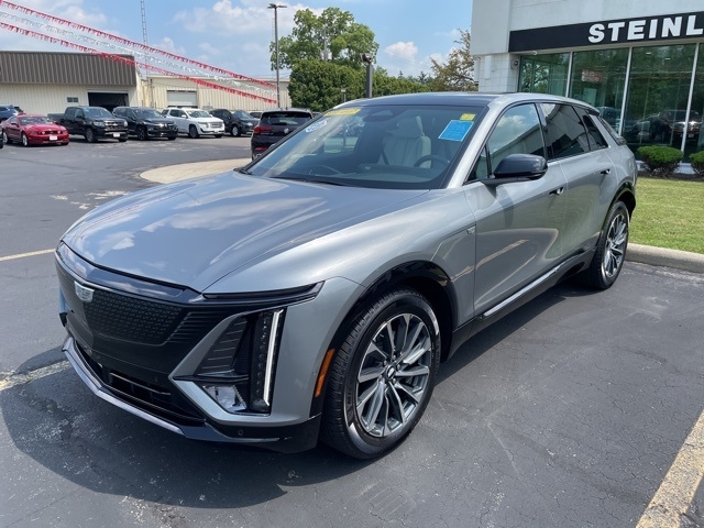 2024 Cadillac Lyriq Sport photo 4