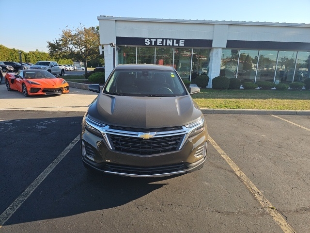 2024 Chevrolet Equinox LT photo 3