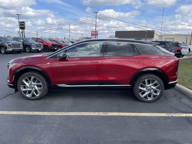 2025 Cadillac OPTIQ Luxury 1:25058