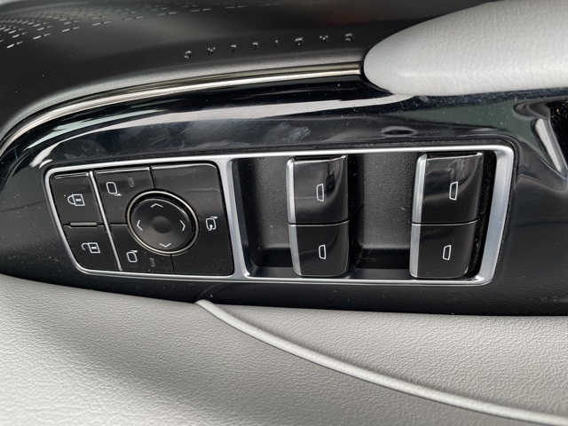 2024 Cadillac LYRIQ Luxury 1:FP6635A