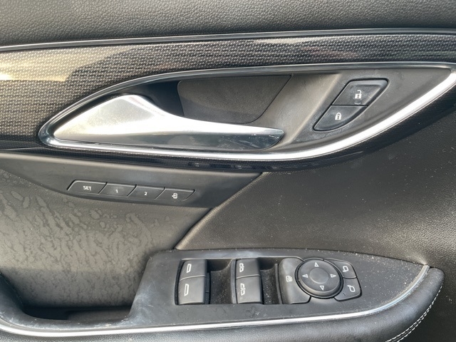 2023 Buick Envision Essence photo 5