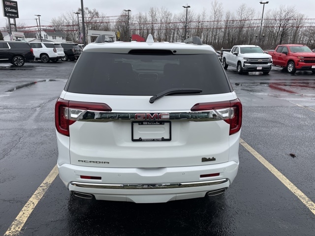 2023 GMC Acadia Denali:FP4403