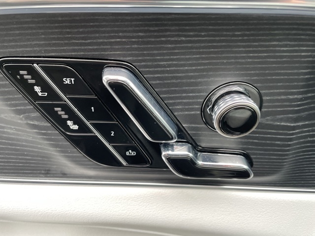 2024 Cadillac LYRIQ Luxury 1:FP6635A