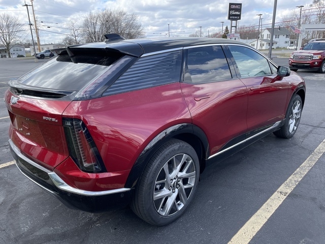 2025 Cadillac OPTIQ Luxury 1:25058