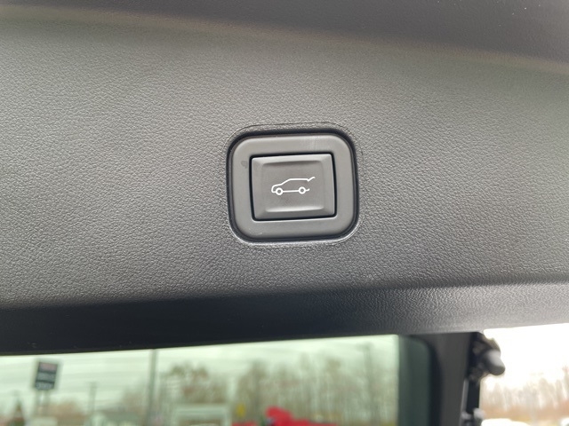 2024 Cadillac LYRIQ Luxury 3:FP6635