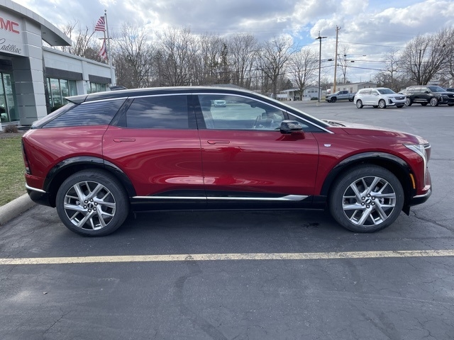 2025 Cadillac OPTIQ Luxury 1:25058