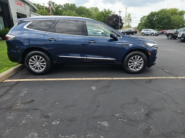 2022 Buick Enclave Essence photo 8