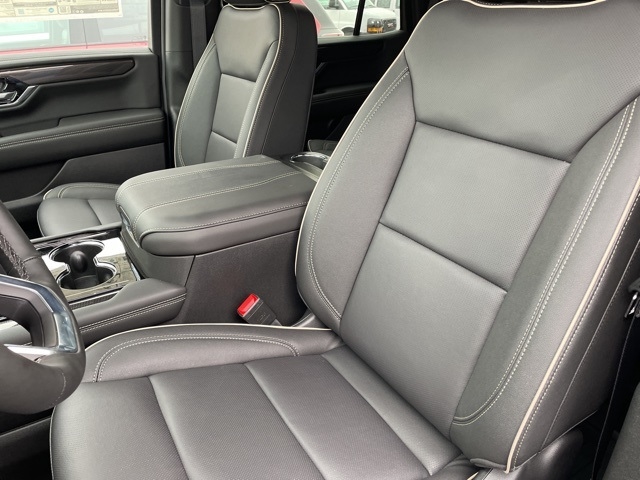 2026 GMC Yukon Elevation:26022