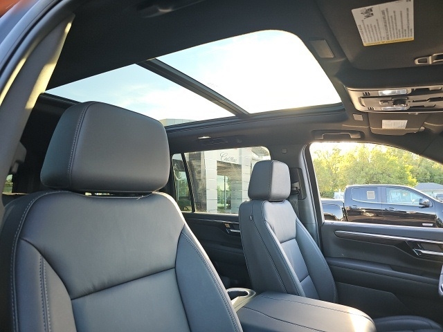 2025 Chevrolet Suburban Z71:25085A1