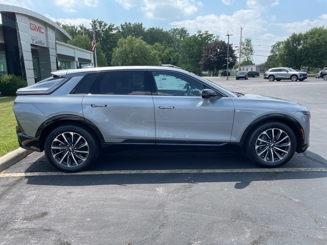 2024 Cadillac LYRIQ Sport 1:FP0650