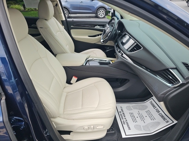 2022 Buick Enclave Essence photo 9