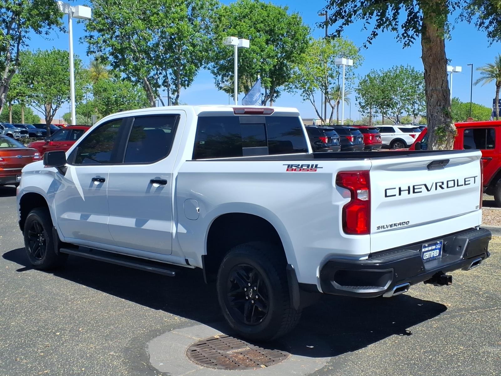 View vehicle photo 6