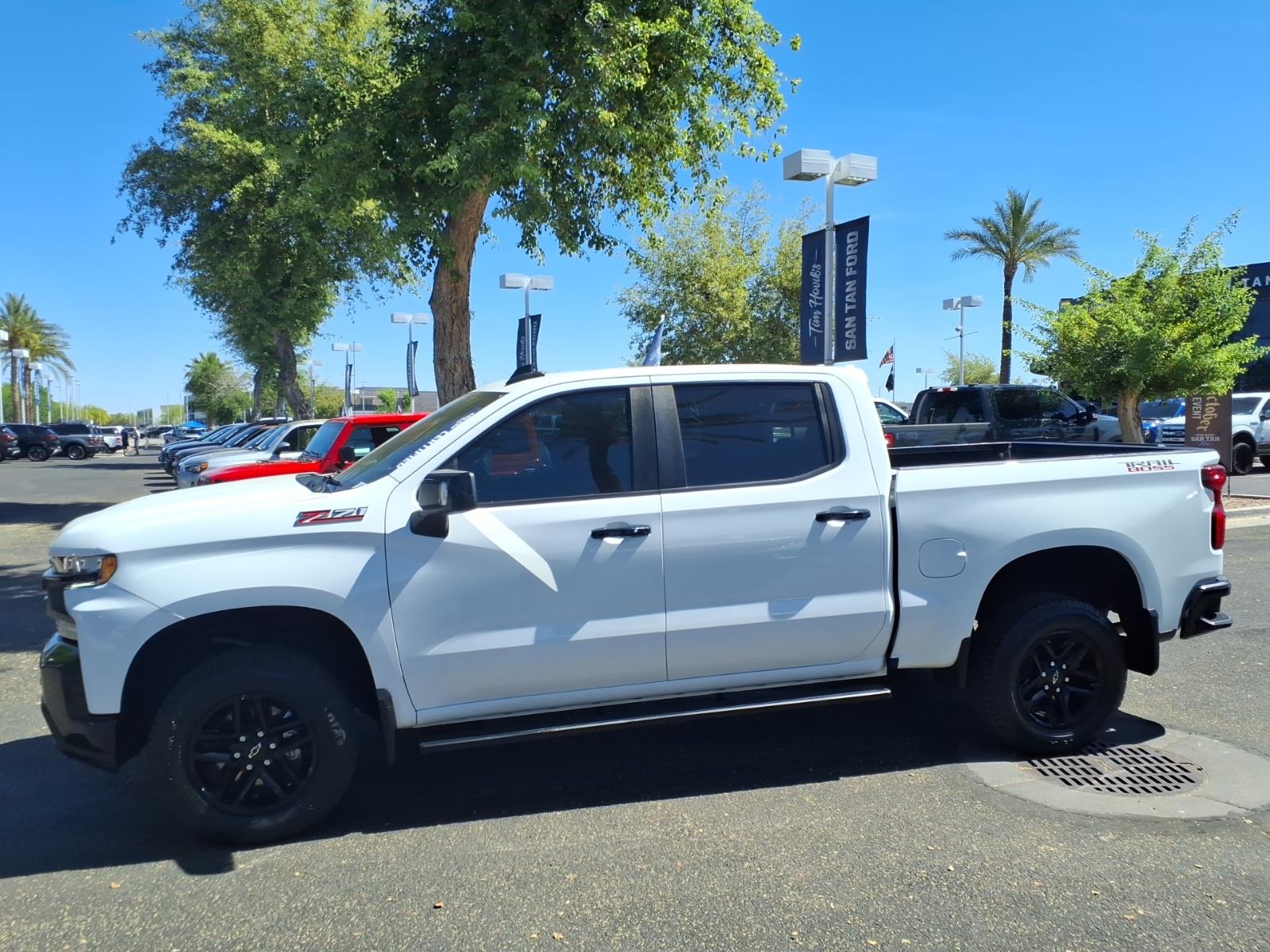 View vehicle photo 7