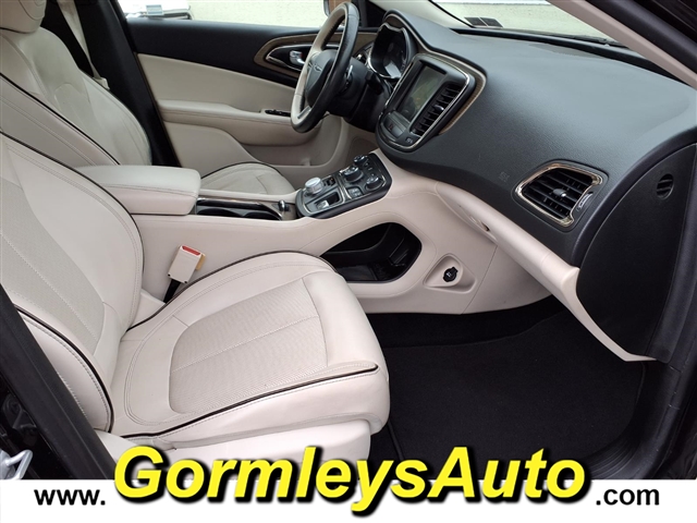 2015 Chrysler 200 C:678493P