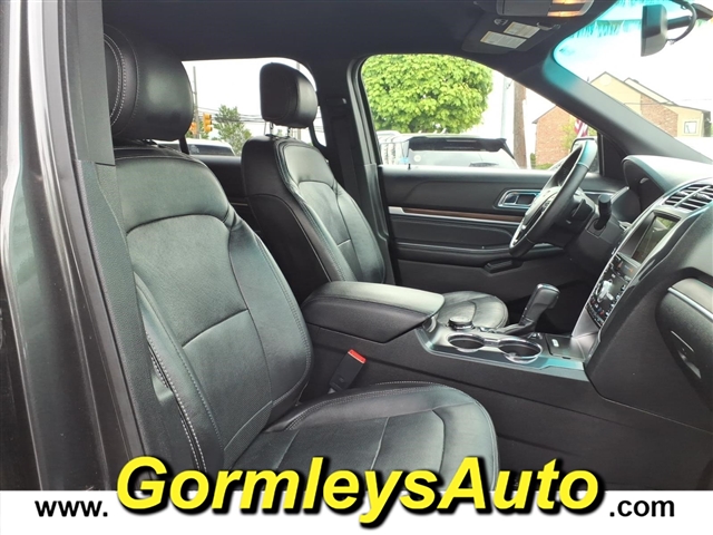 2017 Ford Explorer Limited:A34566P