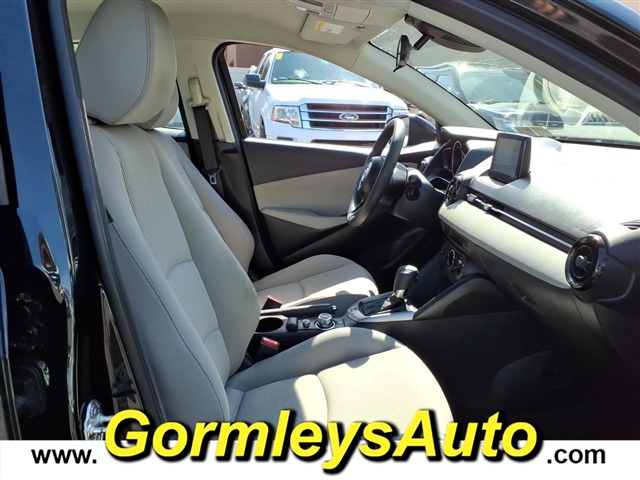 2019 Toyota Yaris LE:521199P