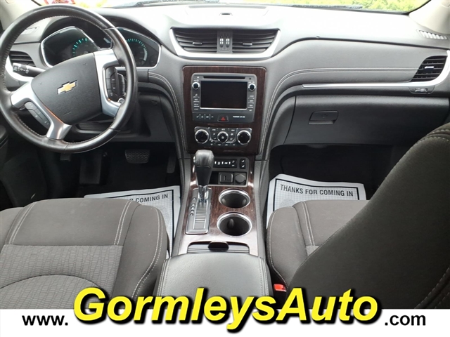 2017 Chevrolet Traverse LT:211927P