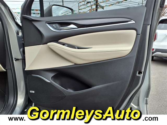 2019 Buick Enclave Premium:157239P