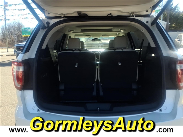 2016 Ford Explorer Platinum:B40021P