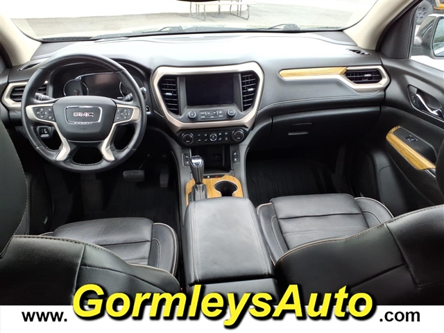 2017 GMC Acadia Denali:157830P