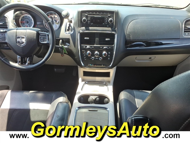 2017 Dodge Grand Caravan SXT:596059P