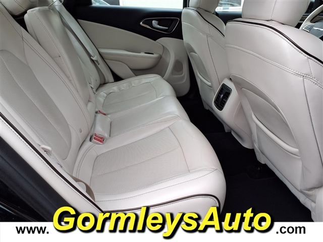 2015 Chrysler 200 C:678493P