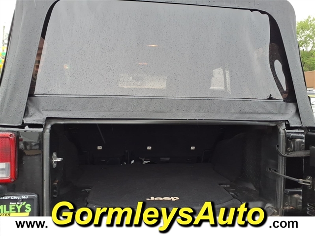 2013 Jeep Wrangler Unlimited Freedom Edition:619275P