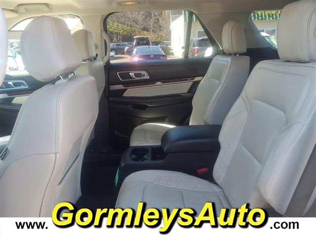 2016 Ford Explorer Platinum:B40021P