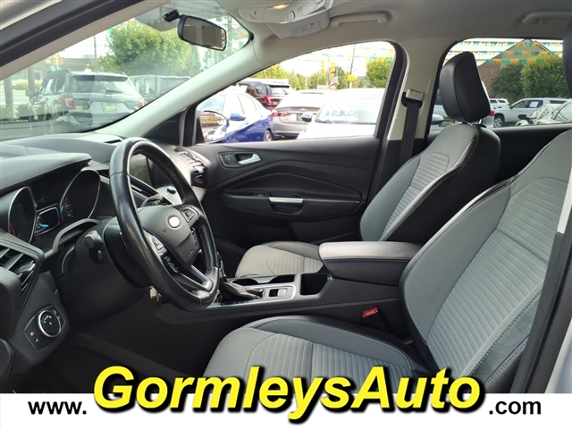 2018 Ford Escape SE:B02881P