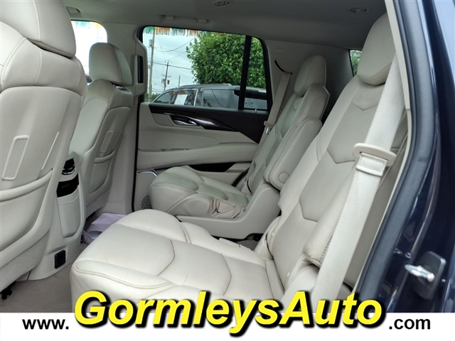 2017 Cadillac Escalade Premium Luxury:195072P