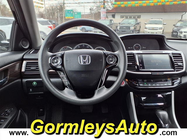 2017 Honda Accord EX:203103P