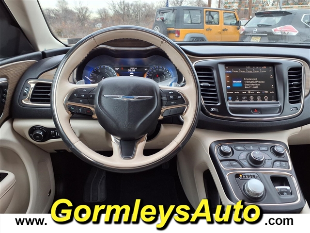 2015 Chrysler 200 C:678493P