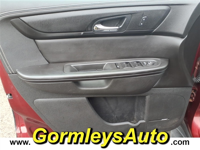 2017 Chevrolet Traverse LT:211927P