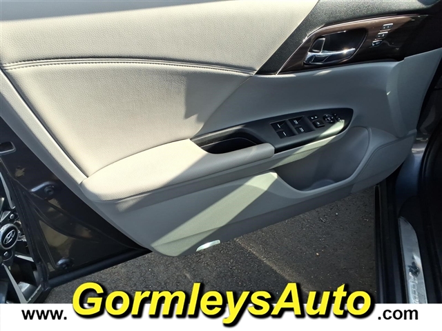 2017 Honda Accord EX-L V6:004472P