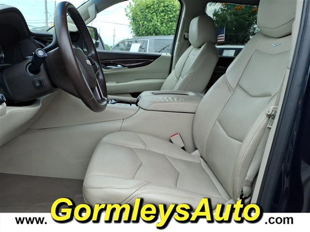 2017 Cadillac Escalade Premium Luxury:195072P
