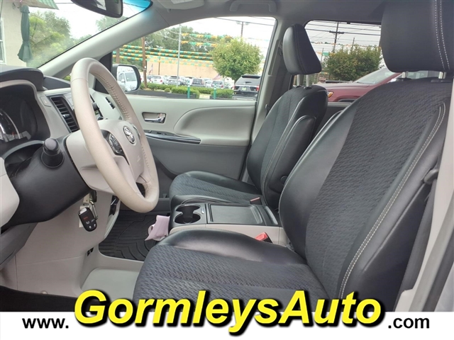 2013 Toyota Sienna SE 8-Passenger:359465P