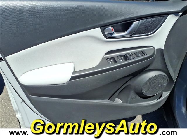 2023 Hyundai KONA Limited:997660P