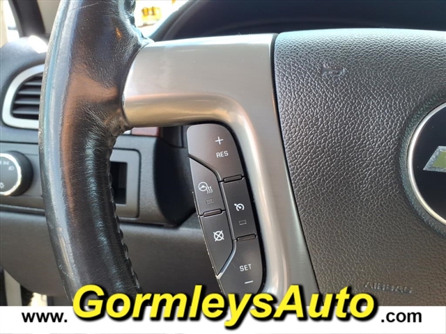 2014 Chevrolet Suburban LTZ photo 17