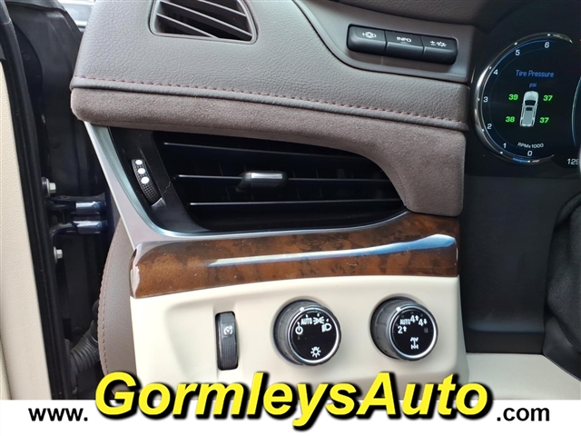 2017 Cadillac Escalade Premium Luxury:195072P