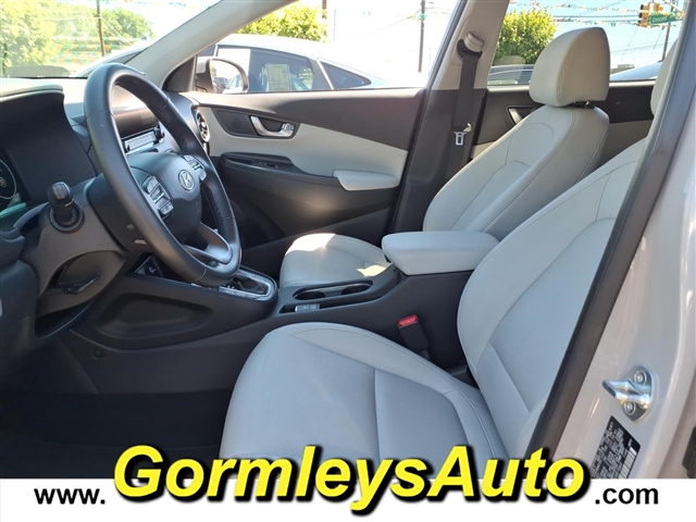 2023 Hyundai KONA Limited:997660P