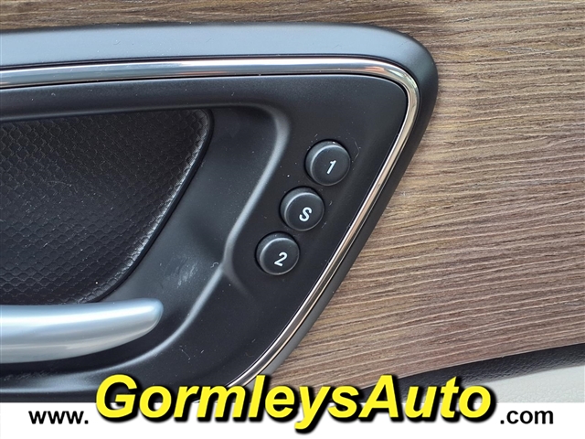 2015 Chrysler 200 C:678493P