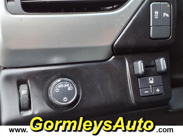 2017 Chevrolet Tahoe LS:123003P