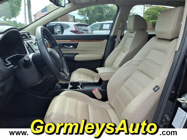 2017 Honda CR-V Touring:637582P