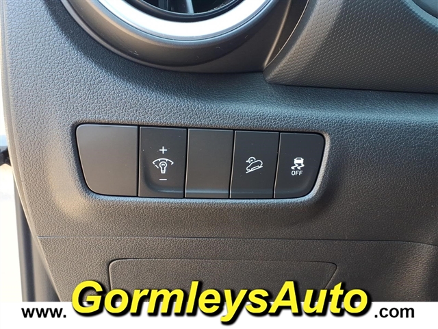 2023 Hyundai KONA Limited:997660P
