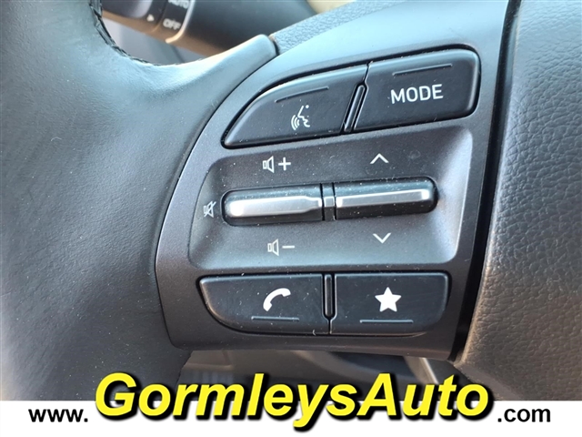 2023 Hyundai KONA Limited:997660P