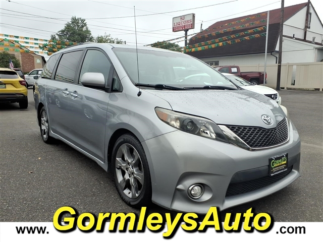2013 Toyota Sienna SE 8-Passenger  359465P