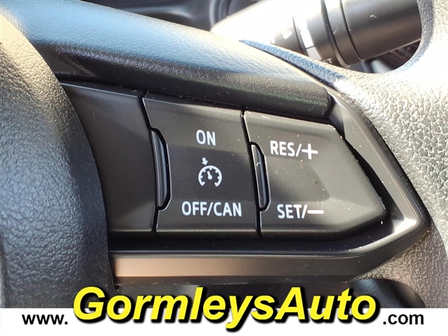 2019 Toyota Yaris LE:521199P