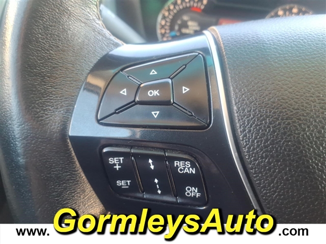 2016 Ford Explorer Platinum:B40021P